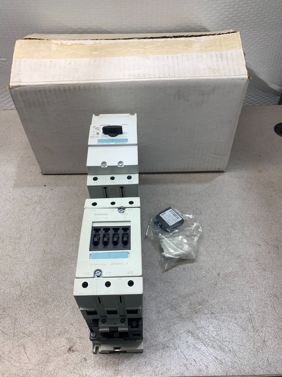 NEW IN BOX SIEMENS COMBINATION STARTER 3RA1145-4KB45-1AP6