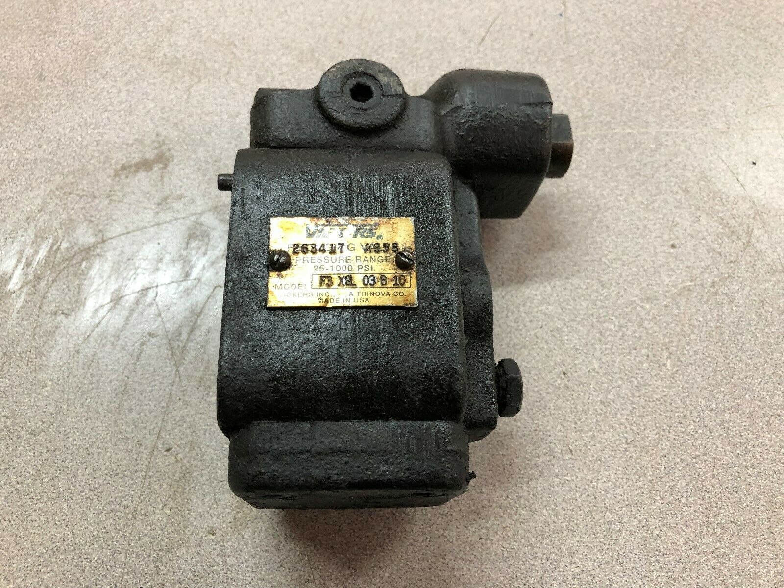 USED VICKERS PRESSURE RELIEF VALVE F3 XGL 03 B 10