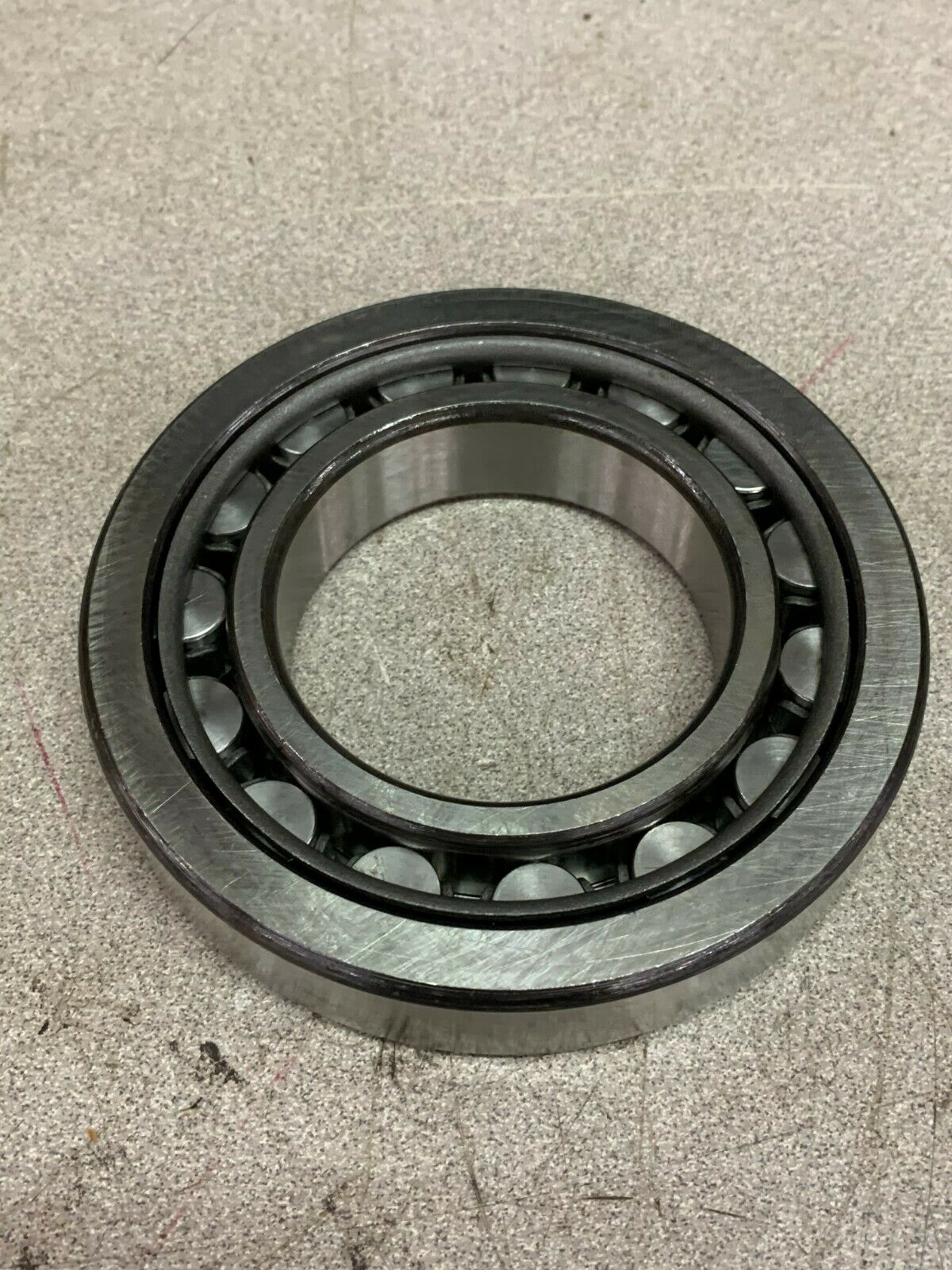 NEW NO BOX SKF 2NU13 ROLLER BEARING NJ213