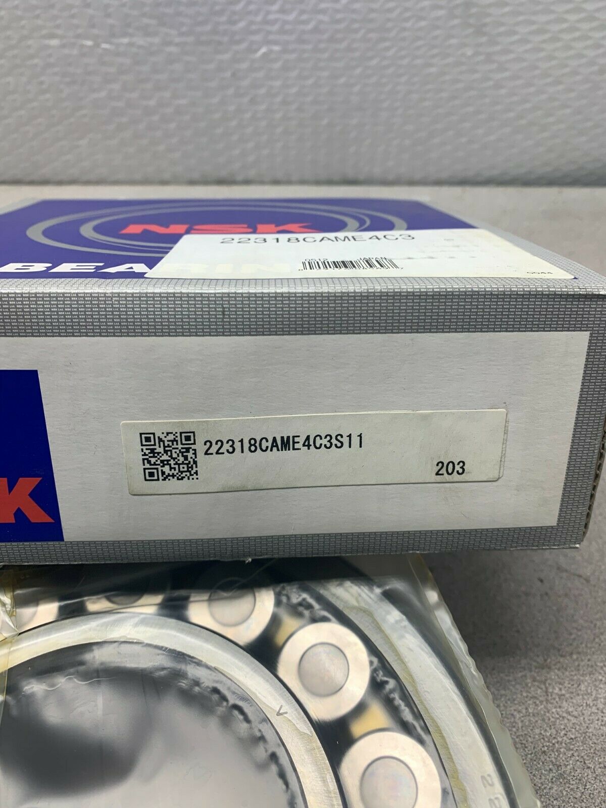 NEW IN BOX NSK 22318CAME4C3 ROLLER BEARING 22318CAME4C3S11