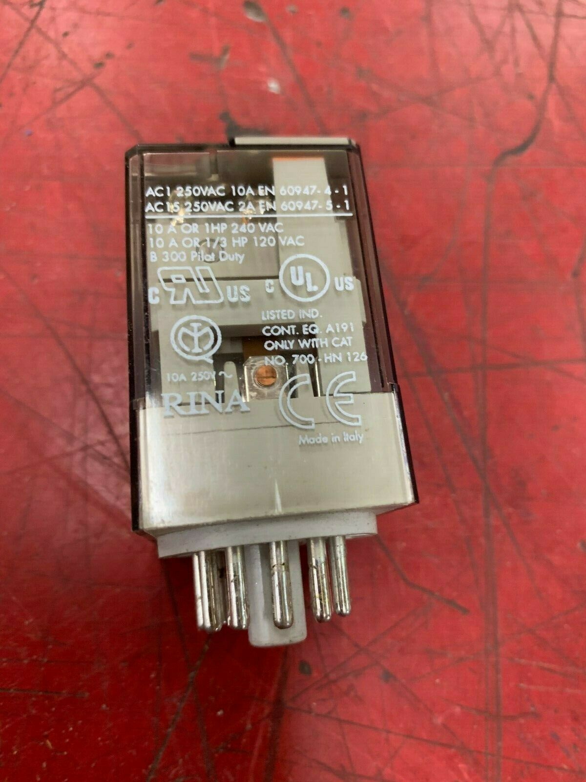 NEW NO BOX ALLEN BRADLEY RELAY 700-HA33Z24