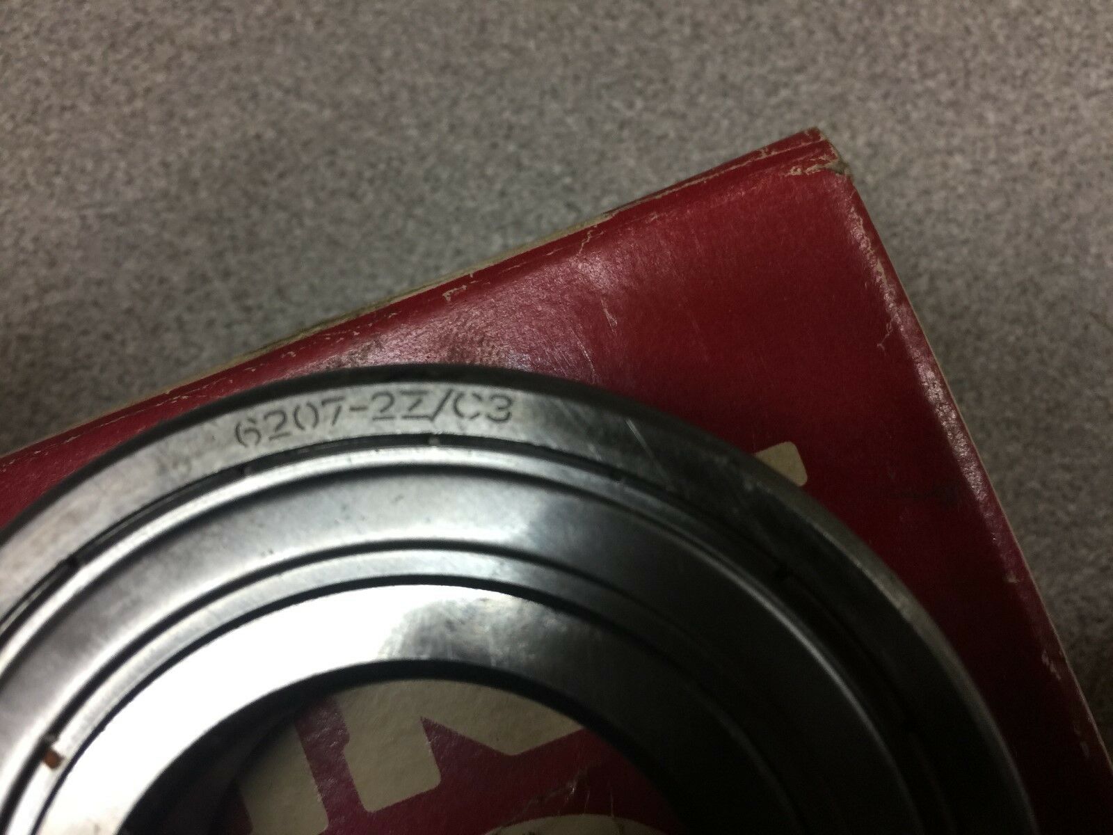 NEW IN BOX SKF BEARING 6207 2Z/EM