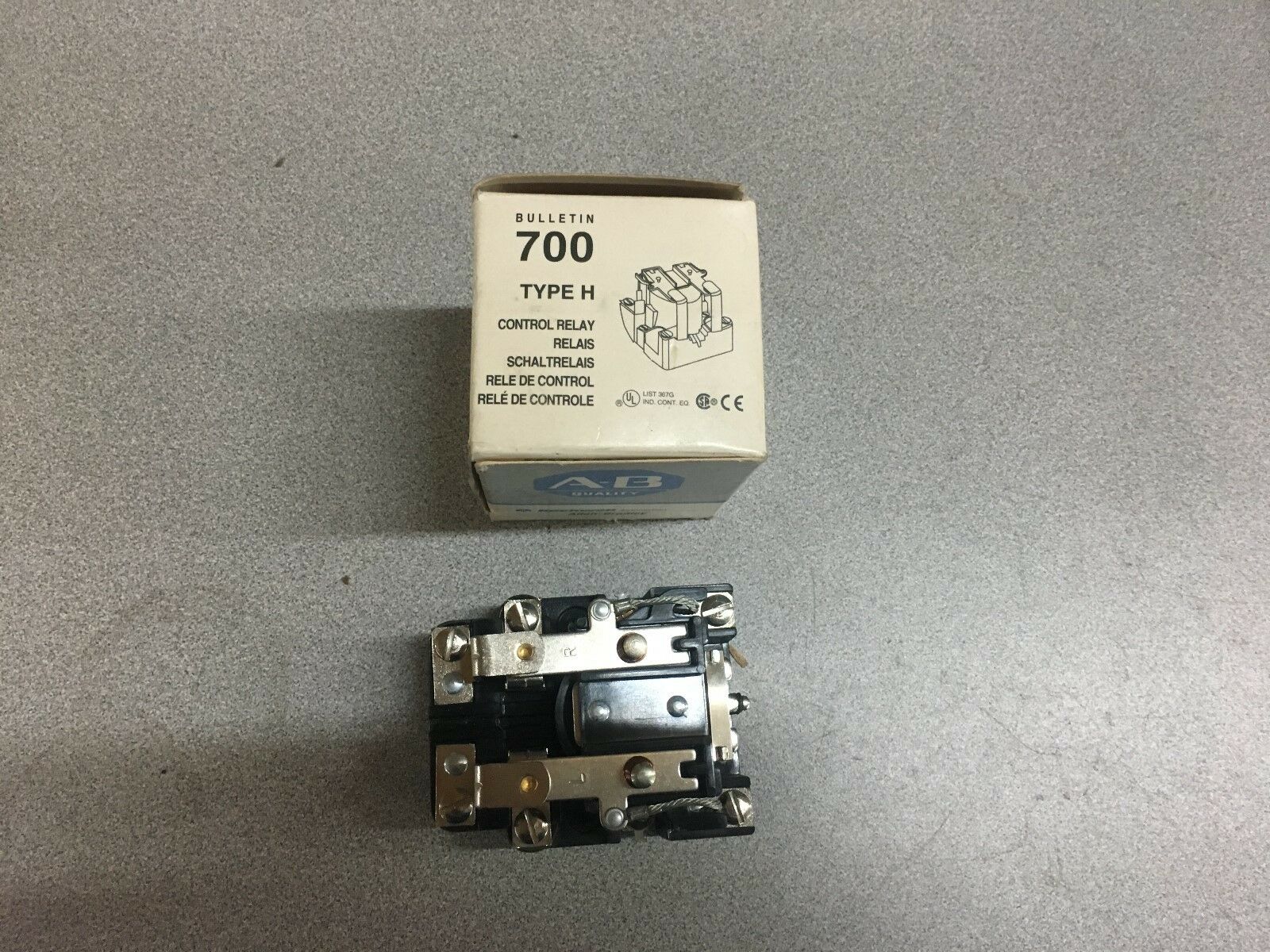 NEW IN BOX ALLEN BRADLEY RELAY 700-HG42 Z48 SERIES A