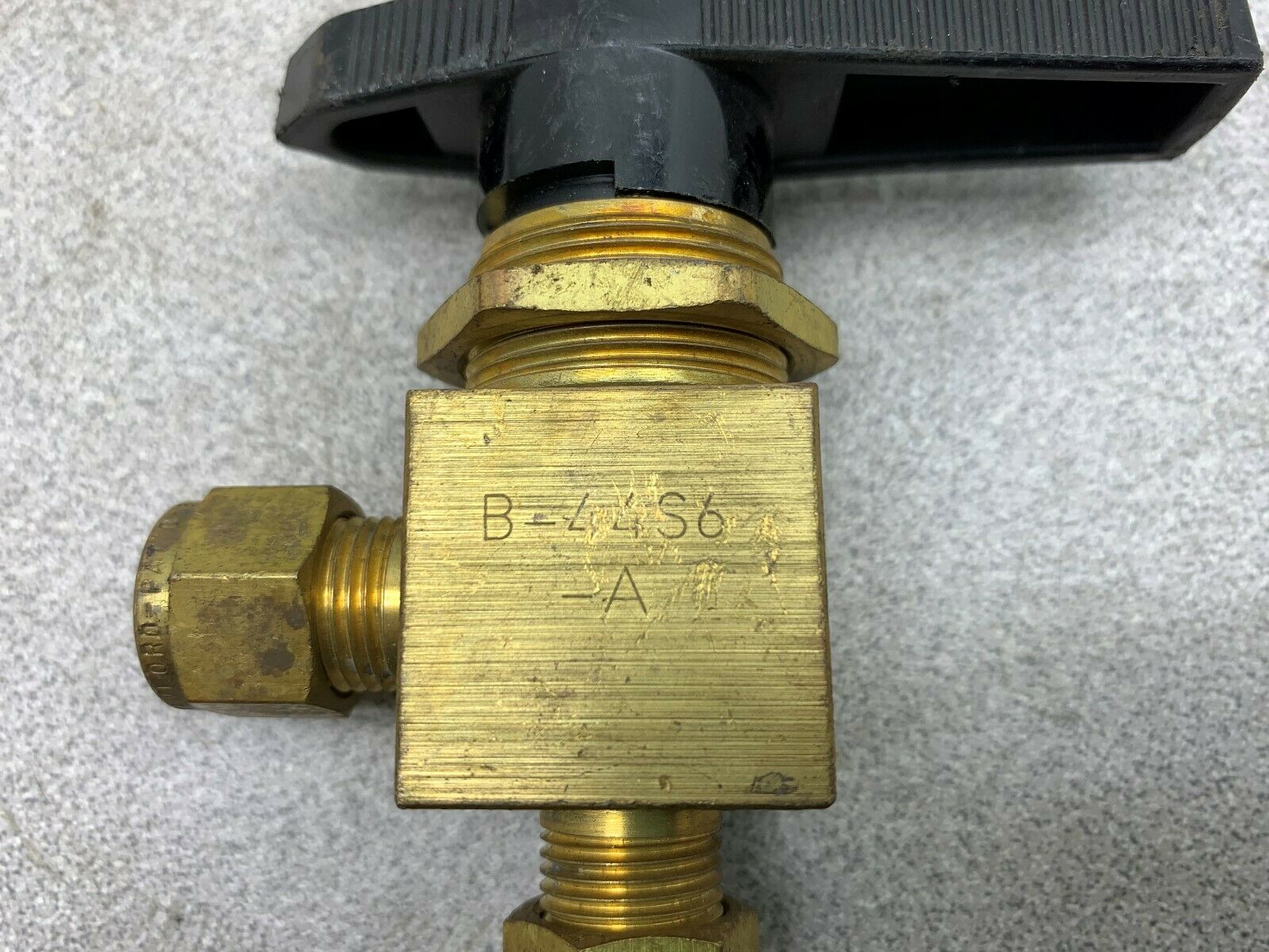 NEW NO BOX WHITEY VALVE B-44S6-A