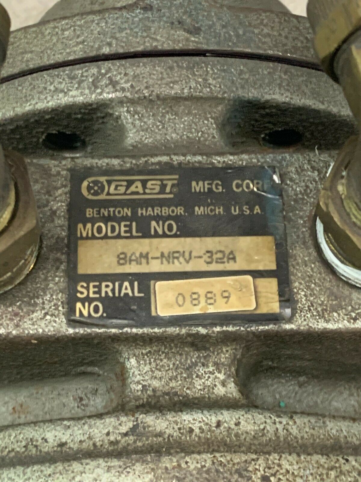 USED GAST AIR MOTOR 8AM-NRV-32A