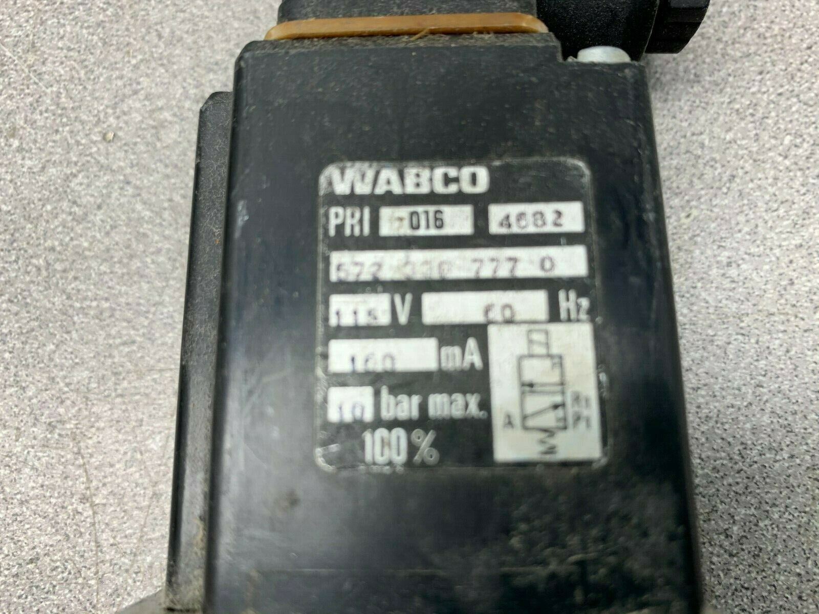 USED WABCO SOLENOID VALVE 572 330 777 0