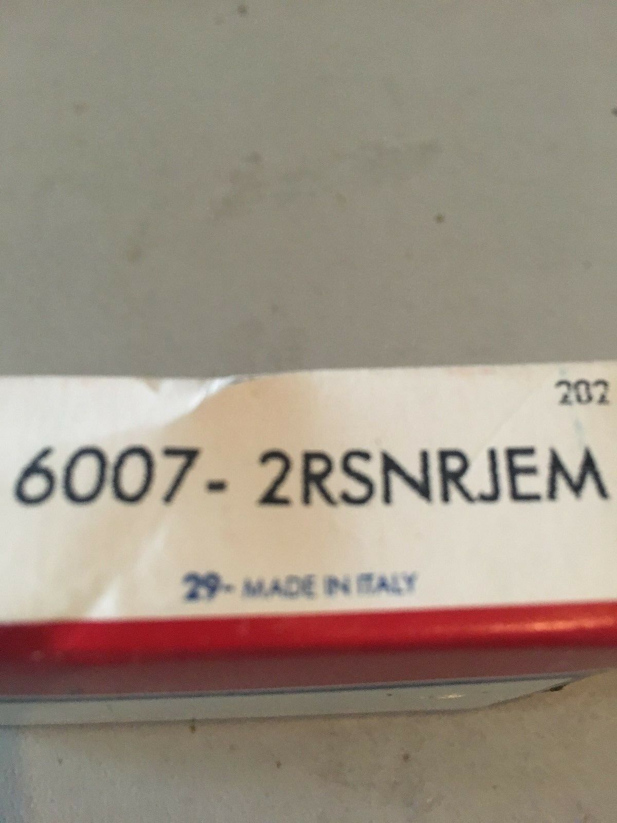 NEW IN BOX SKF BEARING 6007-2RSNRJEM