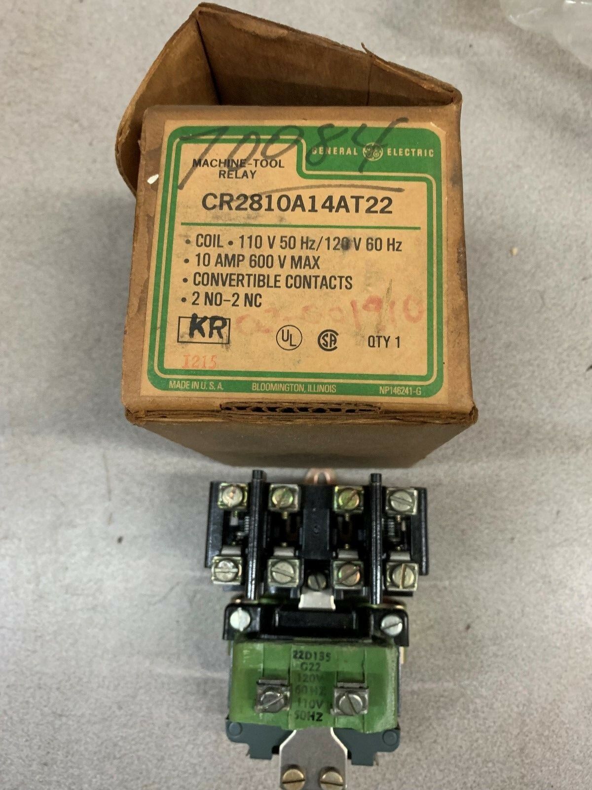 NEW IN BOX GE RELAY CR2810A14AT222