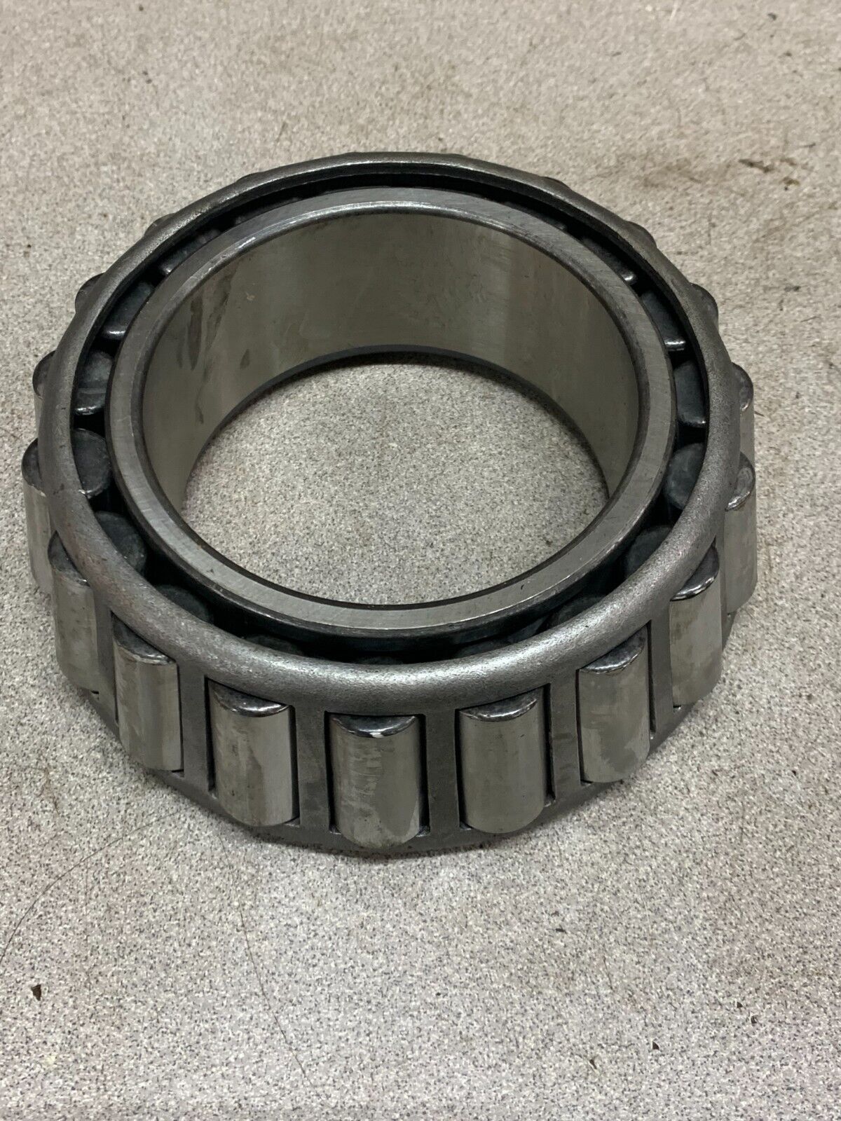 NEW NO BOX BOWER TAPERED ROLLER CONE BEARING 766