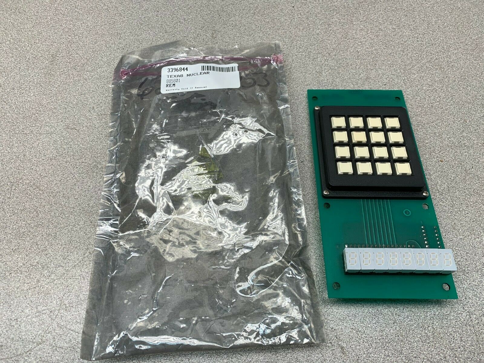 USED TN TECHNOLOGIES KEYBOARD CIRCUIT BOARD 885801