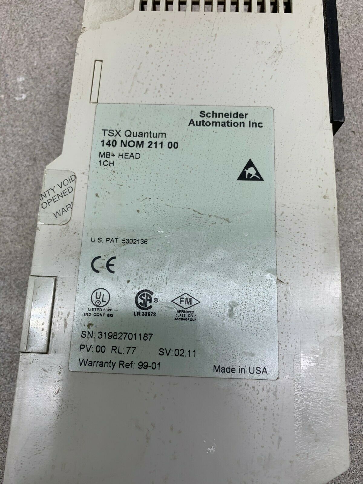 USED SCHNEIDER AUTOMATION TSX QUANTUM MODULE 140 NOM 211 00 *MISSING DOOR*