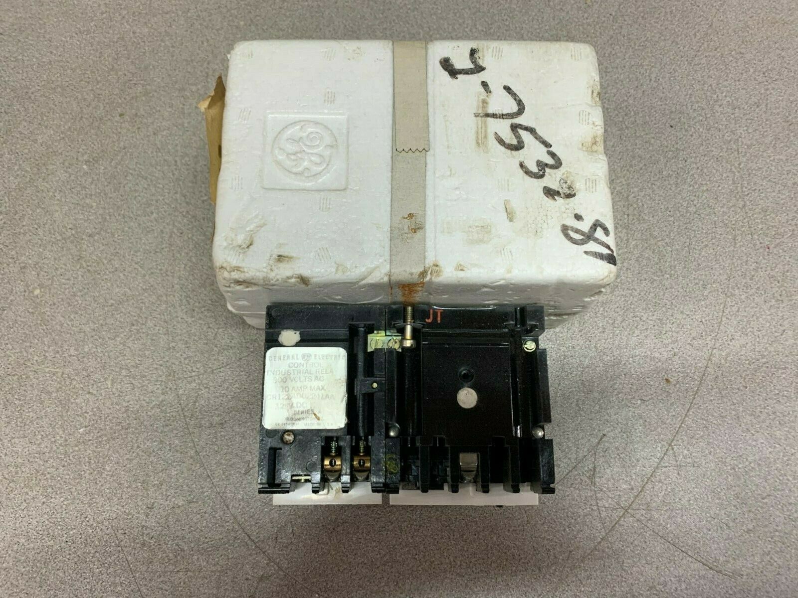 NEW IN PACKAGE GE INDUSTRIAL RELAY CR122AD02241AA