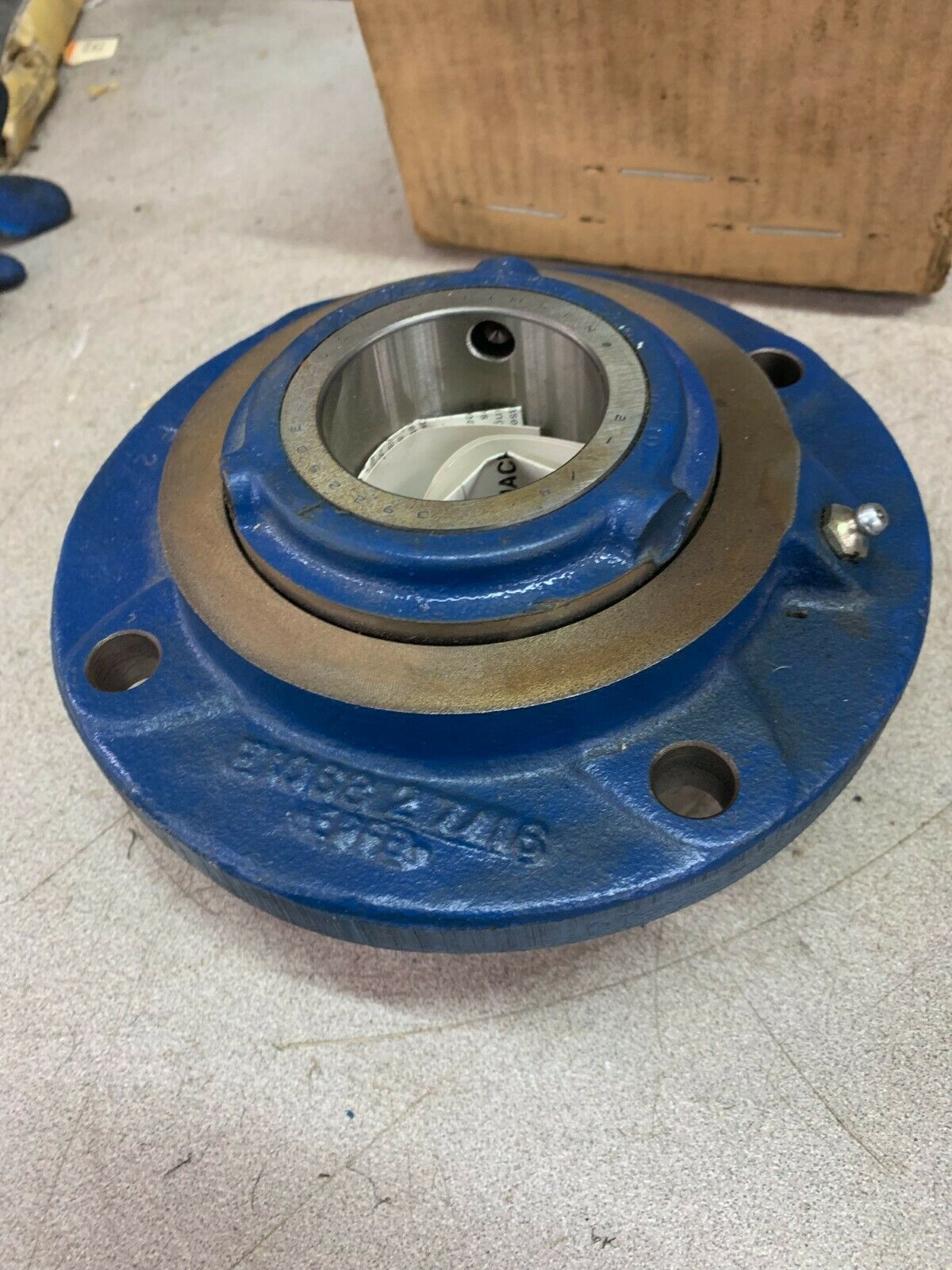 NEW IN BOX ROYERSFORD TYPE E PILOTED FLANGE BEARING 2-1/4" BORE 20-06-0204