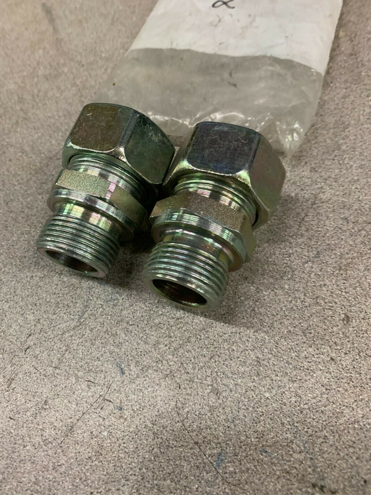 LOT OF 2 NEW HYDRAULIC FITTINGS GE22LRA3C