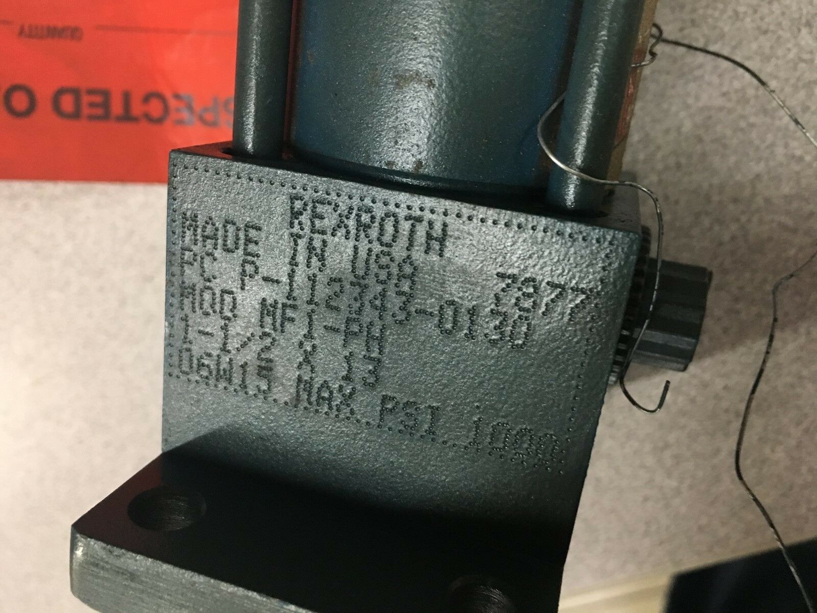 NEW NO BOX REXROTH MF1-PH CYLINDER PC P-112343-0130