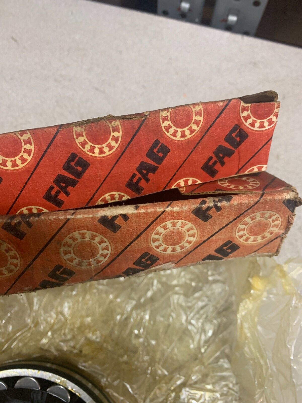 NEW IN BOX FAG SPHERICAL ROLLER BEARING 22217ESKC3