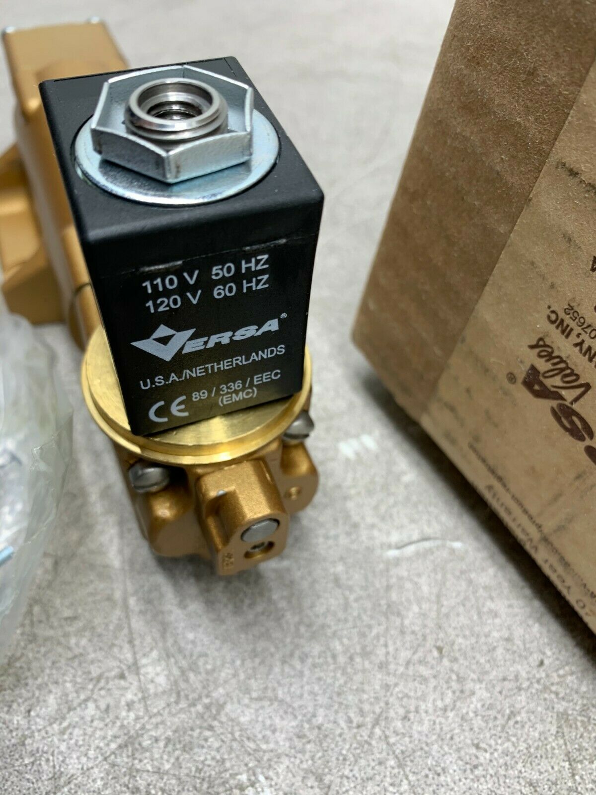 NEW IN BOX VERSA BRASS SOLENOID VALVE VSG-8532-1003-A120