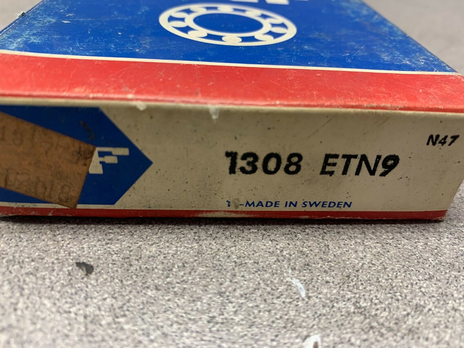 NEW IN BOX SKF ROLLER BEARING 1308 ETN9