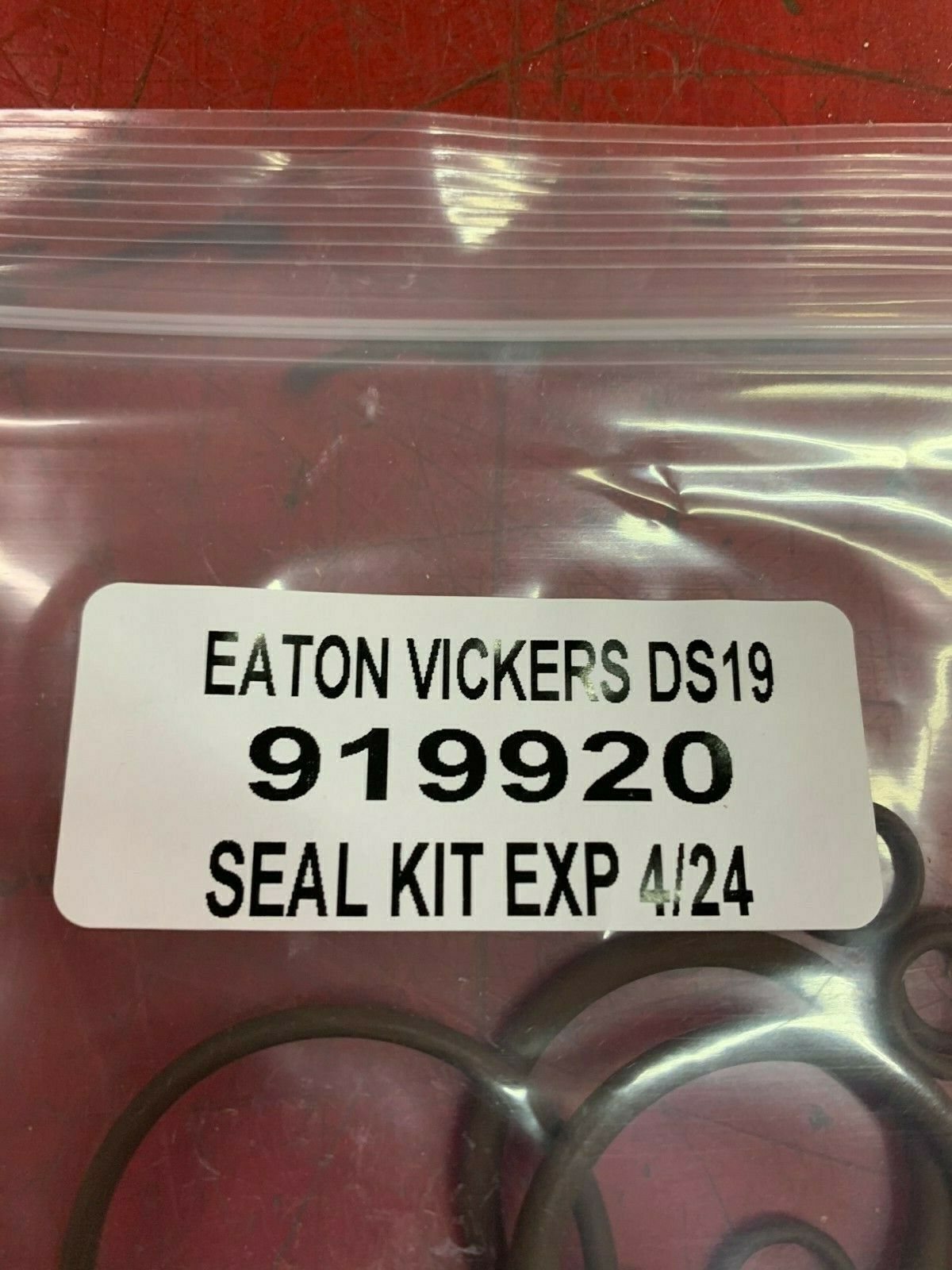 NEW IN PACKAGE VICKERS SEAL KIT 919920