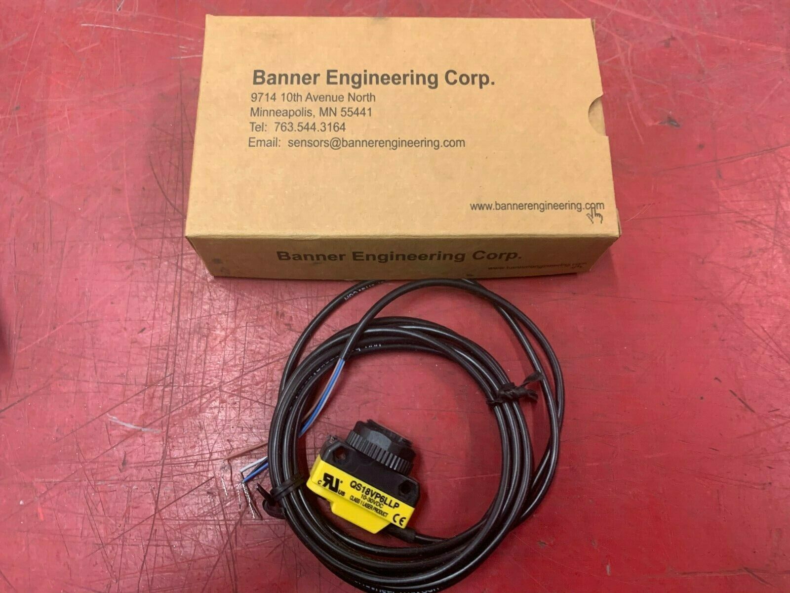 NEW IN BOX BANNER 73241 SENSOR QS18VP6LLP