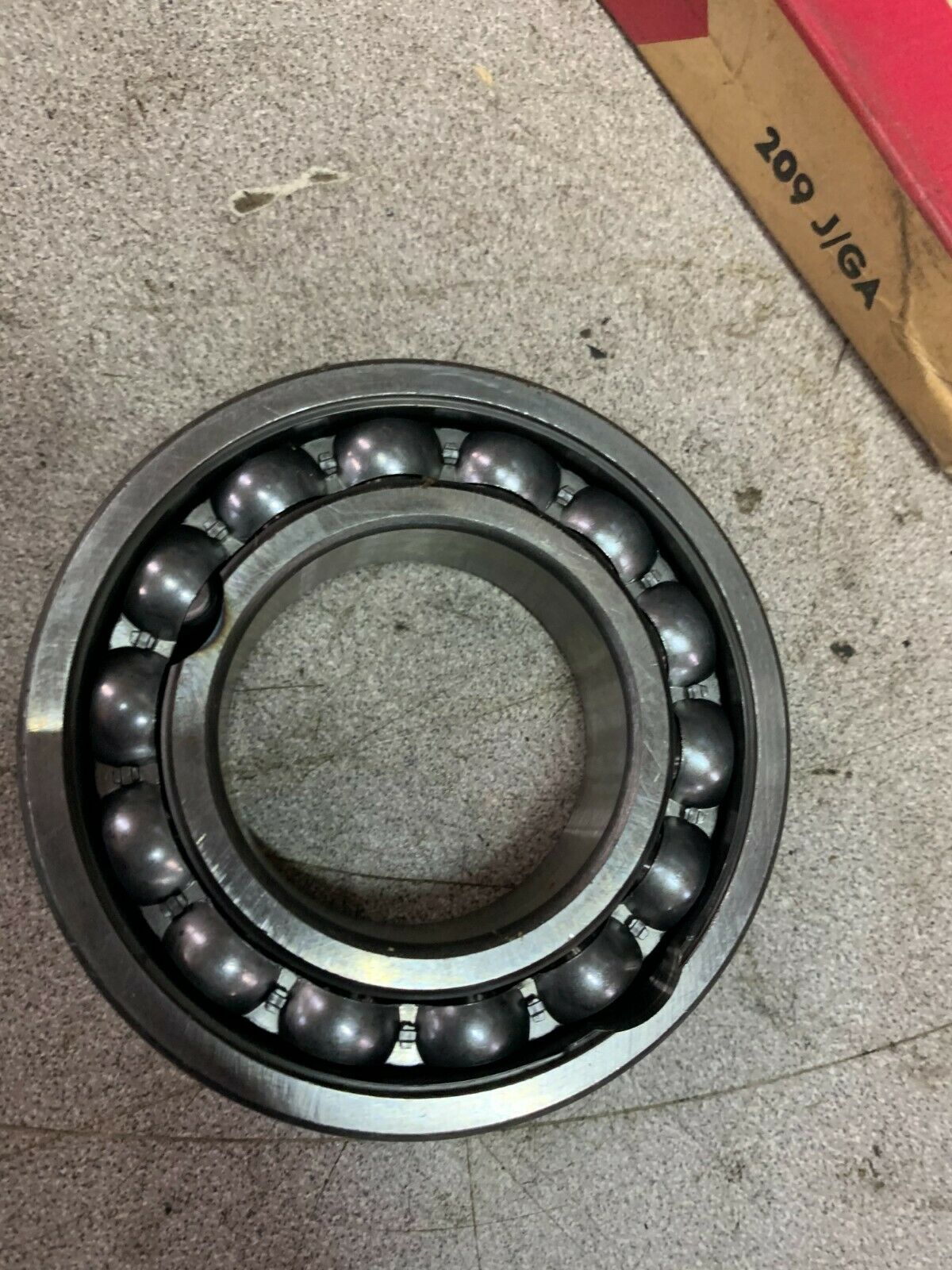 NEW IN BOX SKF ROLLER BEARING 209J