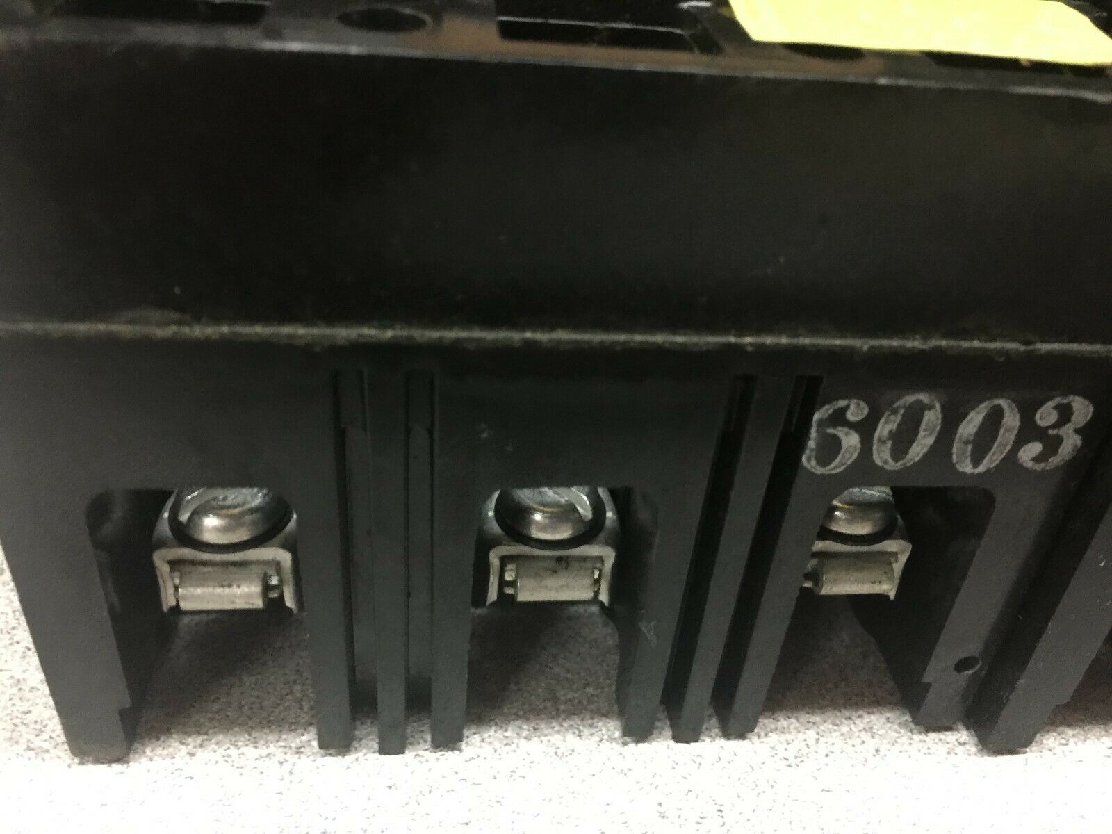 USED (LOT OF 2) GE 3AMP 3POLE 600VAC BREAKER TEC36003