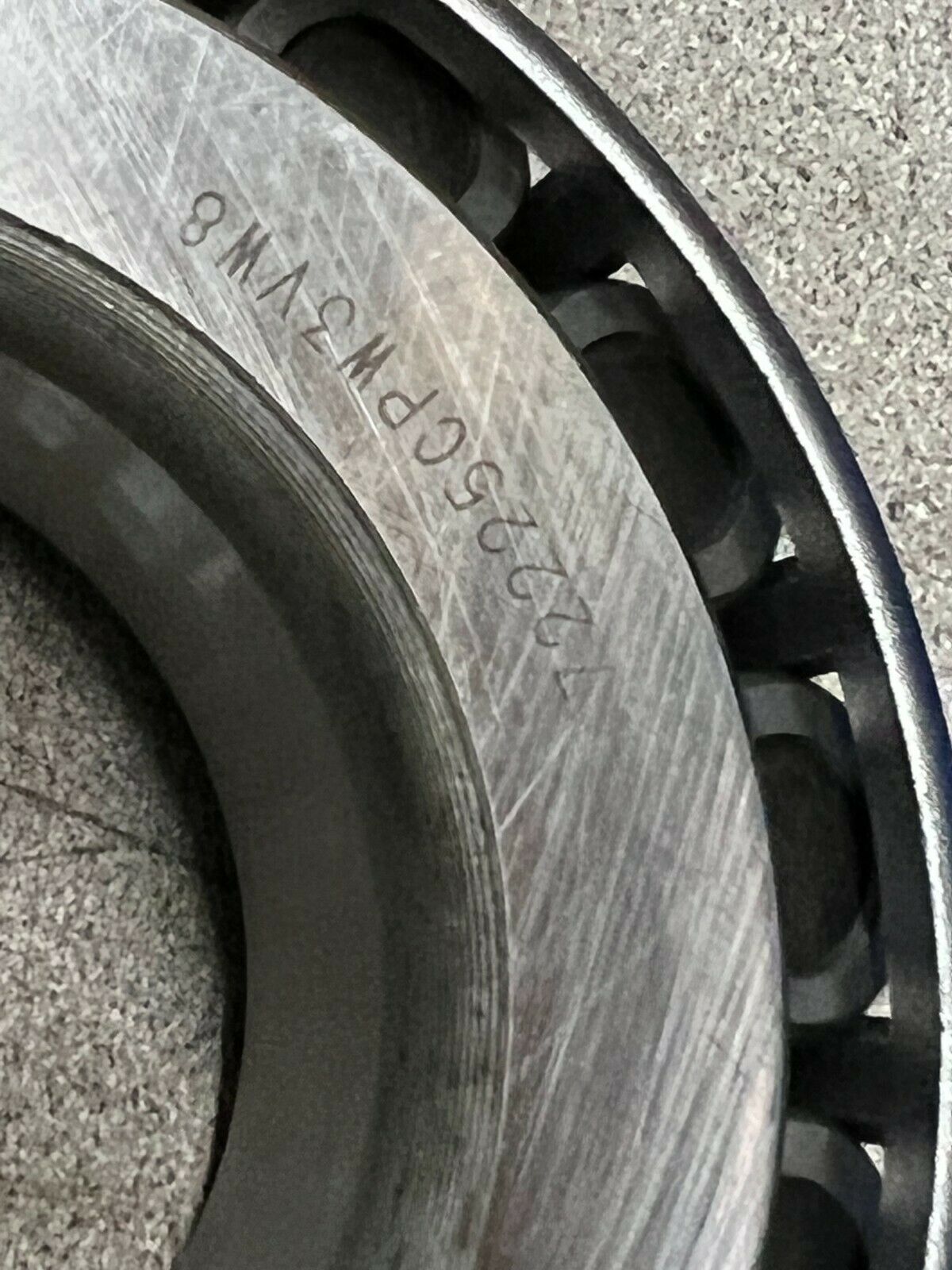 NEW IN BOX NTN ROLLER BEARING 72225C