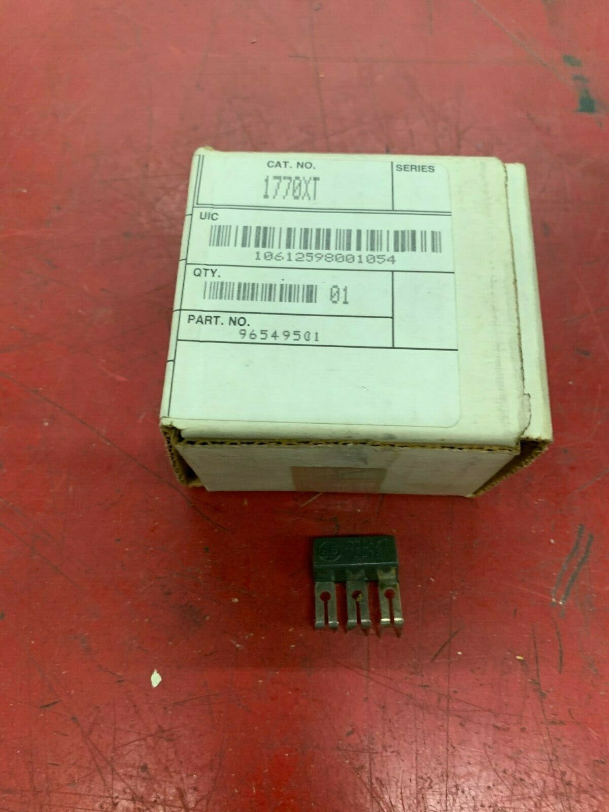 BOX OF 6 NEW IN BOX ALLEN BRADLEY LINK TERMINAL 1770XT