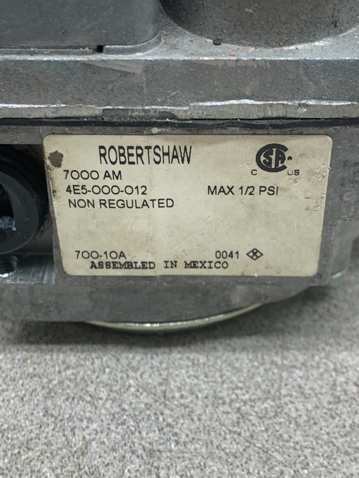 USED ROBERTSHAW 7000 AM VALVE 4E5-000-012 PART 700-10A