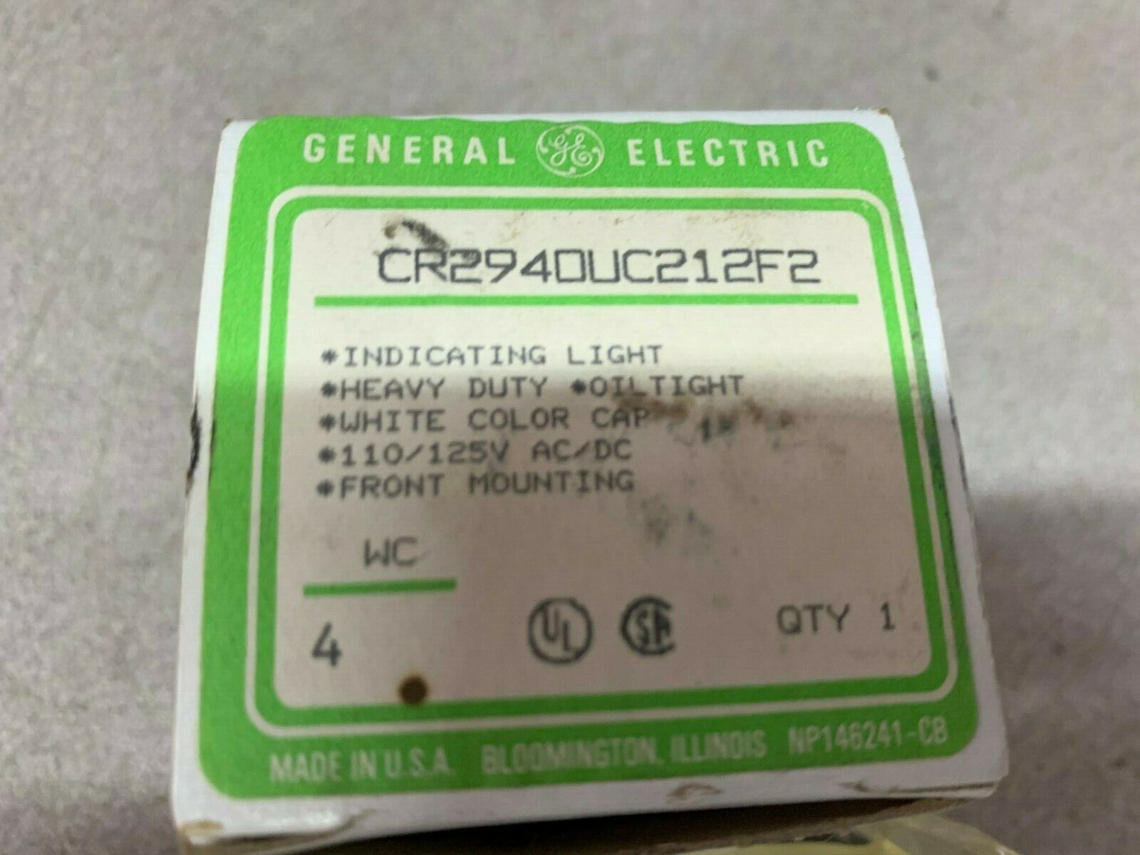 NEW IN BOX GE INDICATING LIGHT CR2940UC212F2