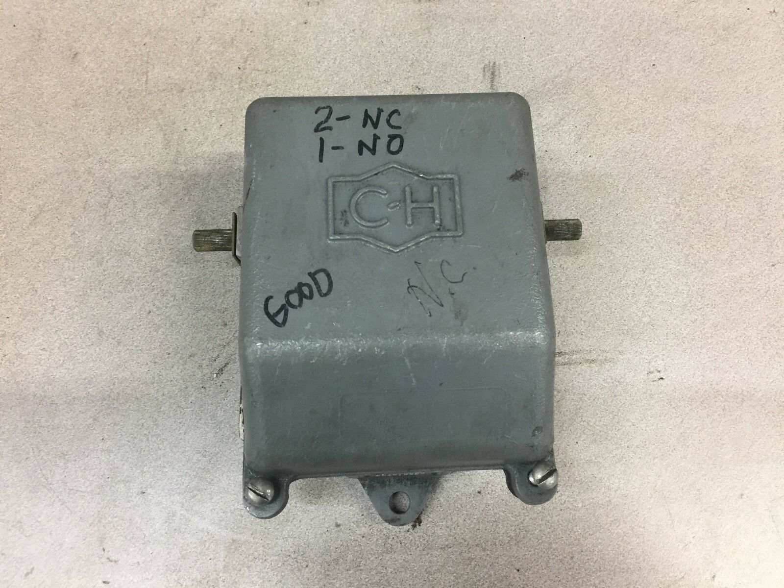 USED CUTLER HAMMER LIMIT SWITCH 14977H38B