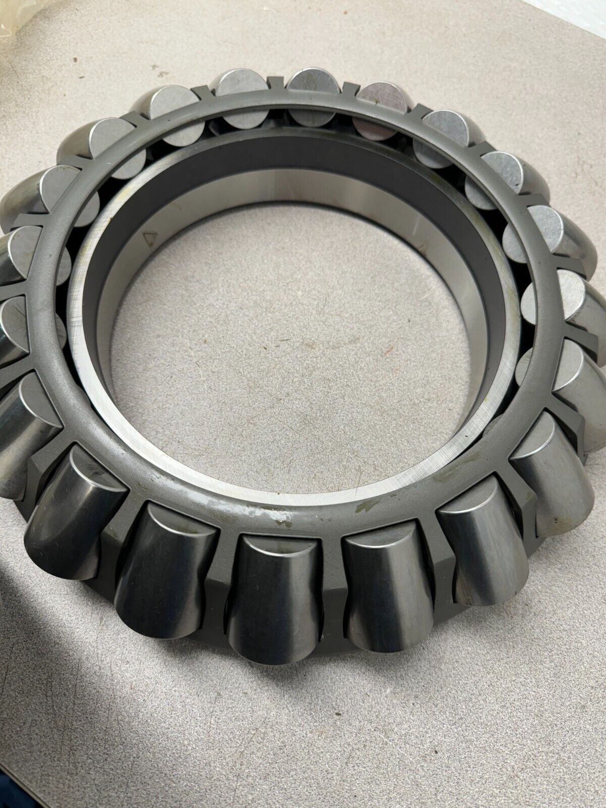 NEW SURPLUS FAG SPHERICAL ROLLER THRUST BEARING 29340E