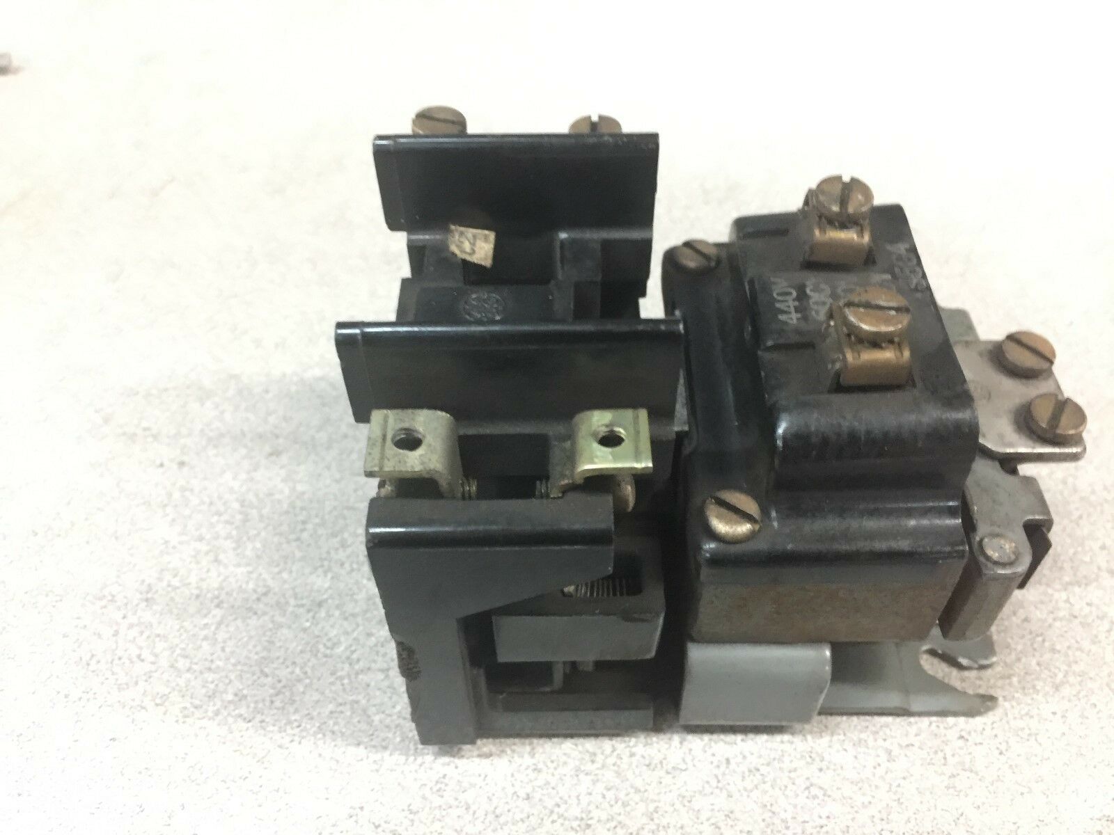 USED GE CONTROL RELAY CR2810A17AA