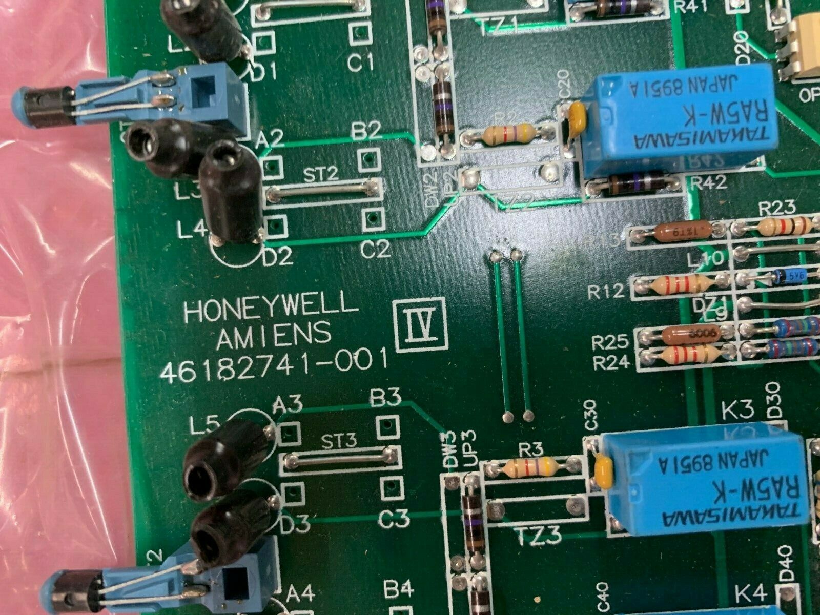 NEW NO BOX HONEYWELL INPUT BOARD 46182741-001