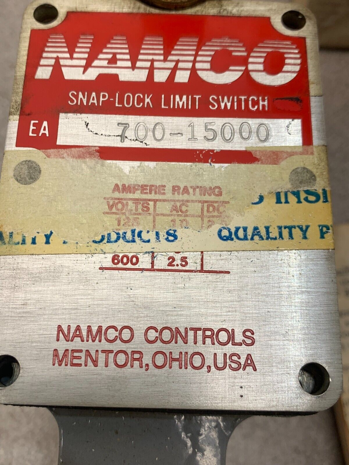 NEW IN BOX NAMCO SNAP-LOCK LIMIT SWITCH EA700-15000