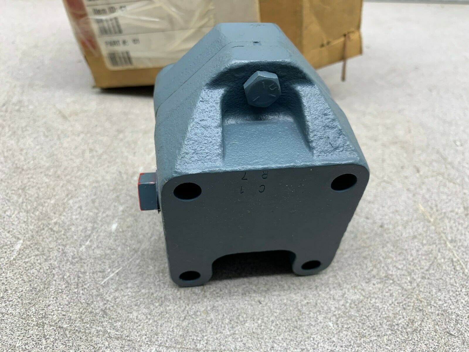 NEW IN BOX TRIAD TECHNOLOGIES HYDRAULIC PART C1