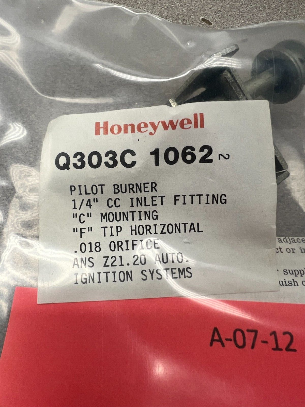 NEW IN BAG HONEYWELL PILOT BURNER Q303C 1062