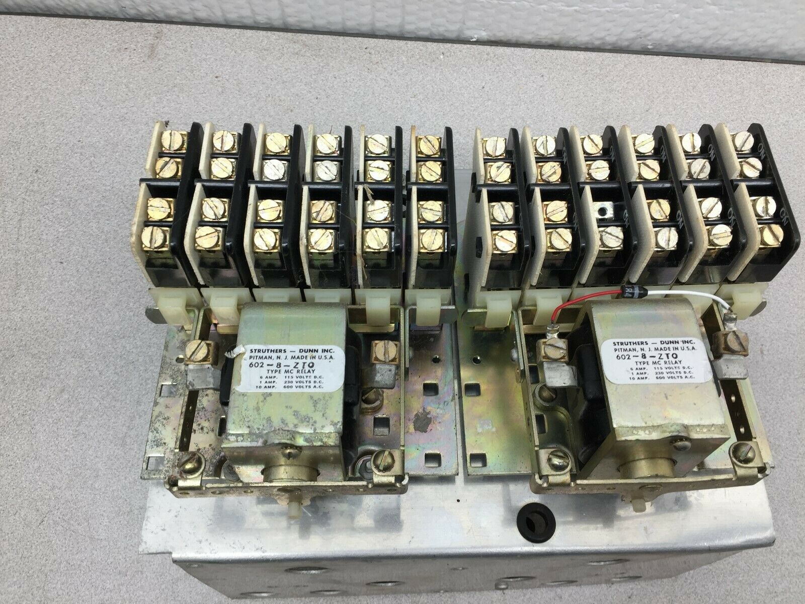 USED STRUTHERS AND DUNN TYPE MC RELAY 24VDC COIL (4 RELAYS ON A BRACKET) 602-8-Z