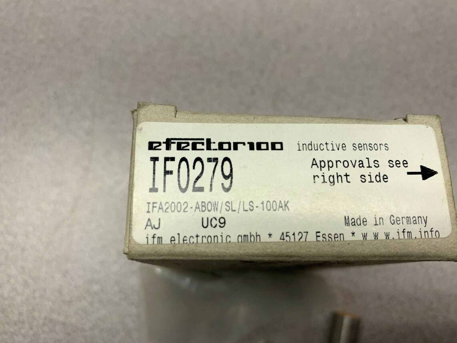 NEW IN BOX EFECTOR100 SENSOR IFA2002-ABO2/SL/LS/100AK