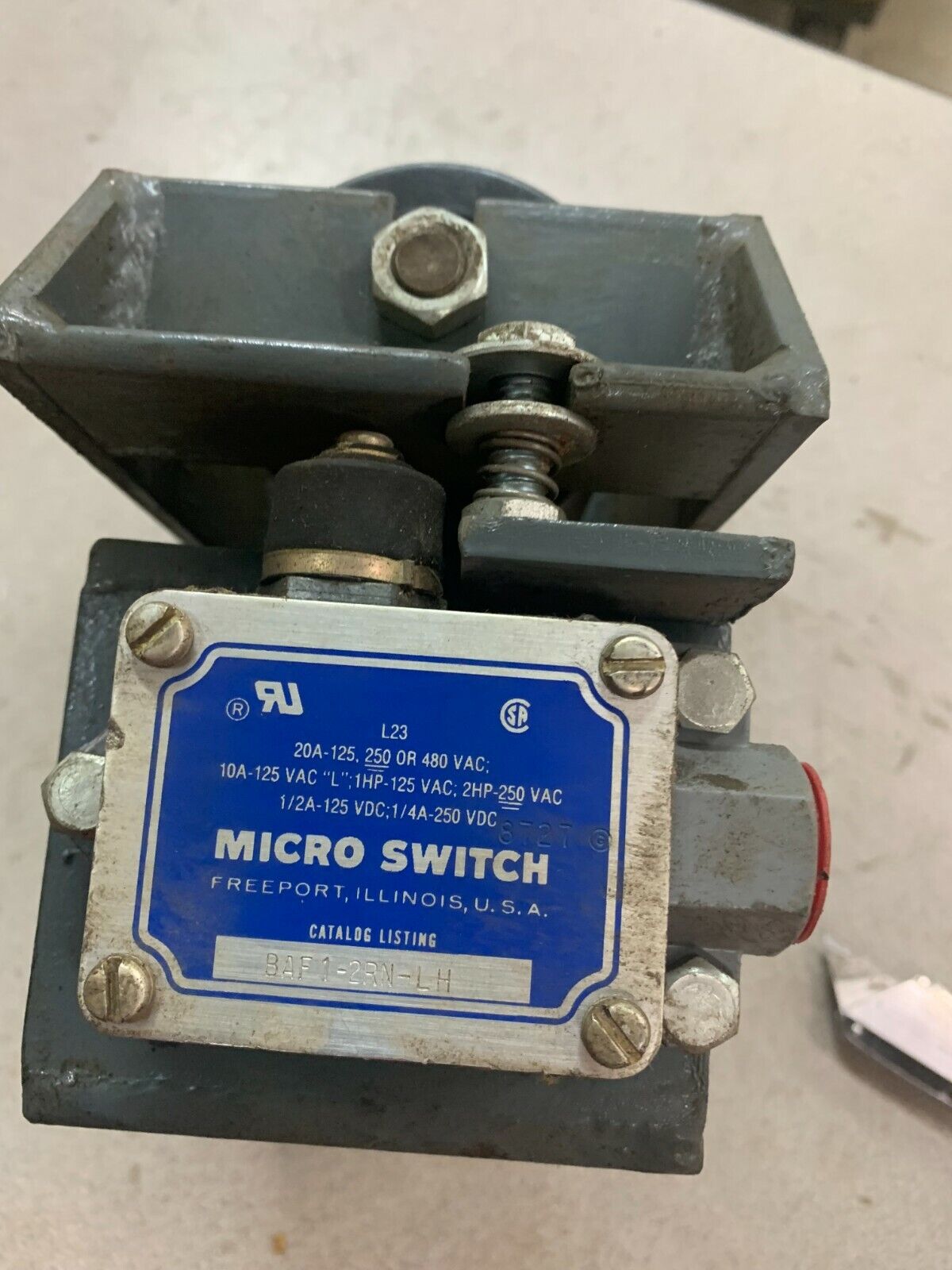 USED CONVEYOR COMPONETS SWITCH BA1 WITH MICRO SWITCH BAF1-2RN-LH