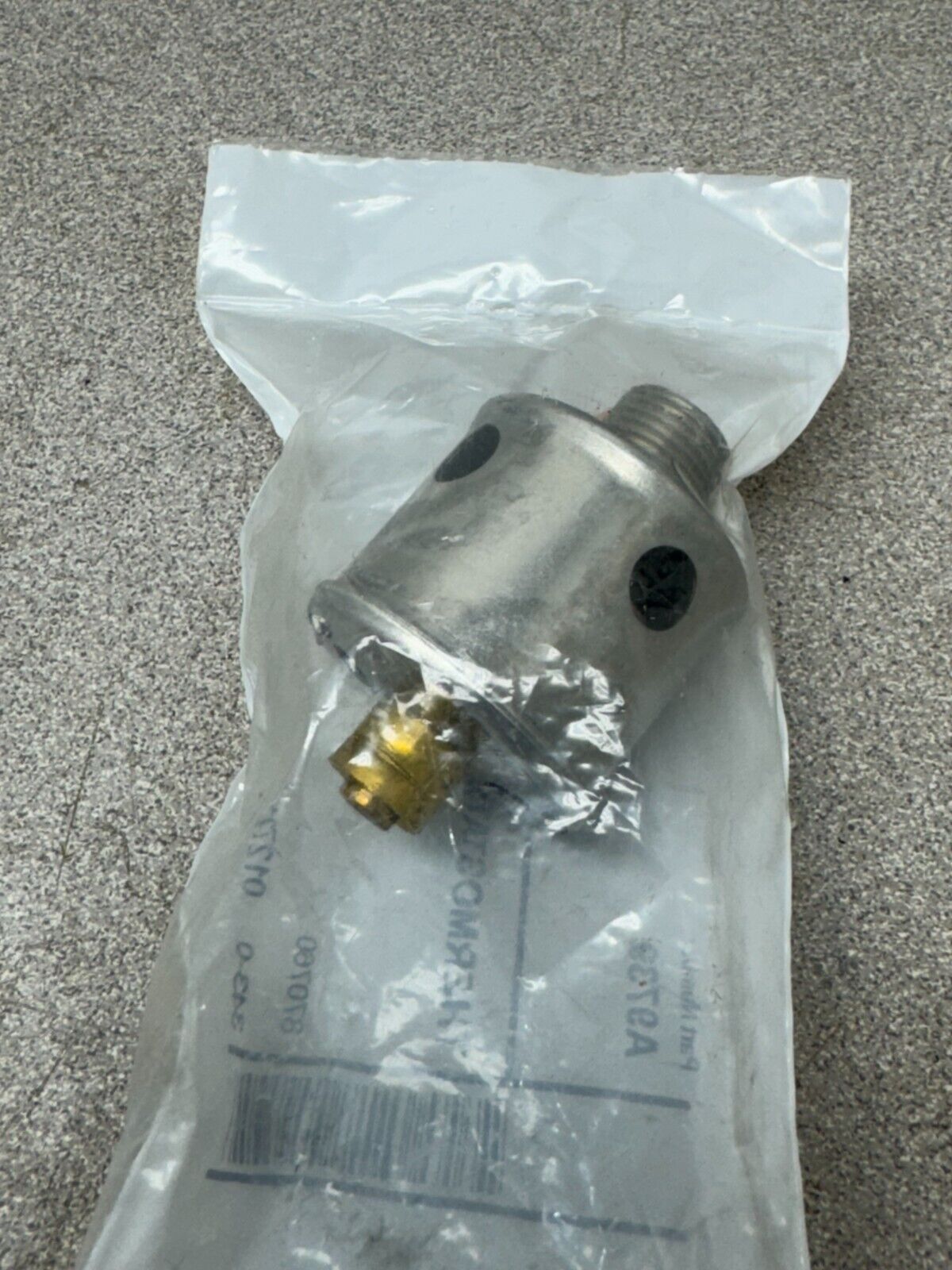 NEW IN PACKAGE ARMSTRONG AIR VENT KIT A9739