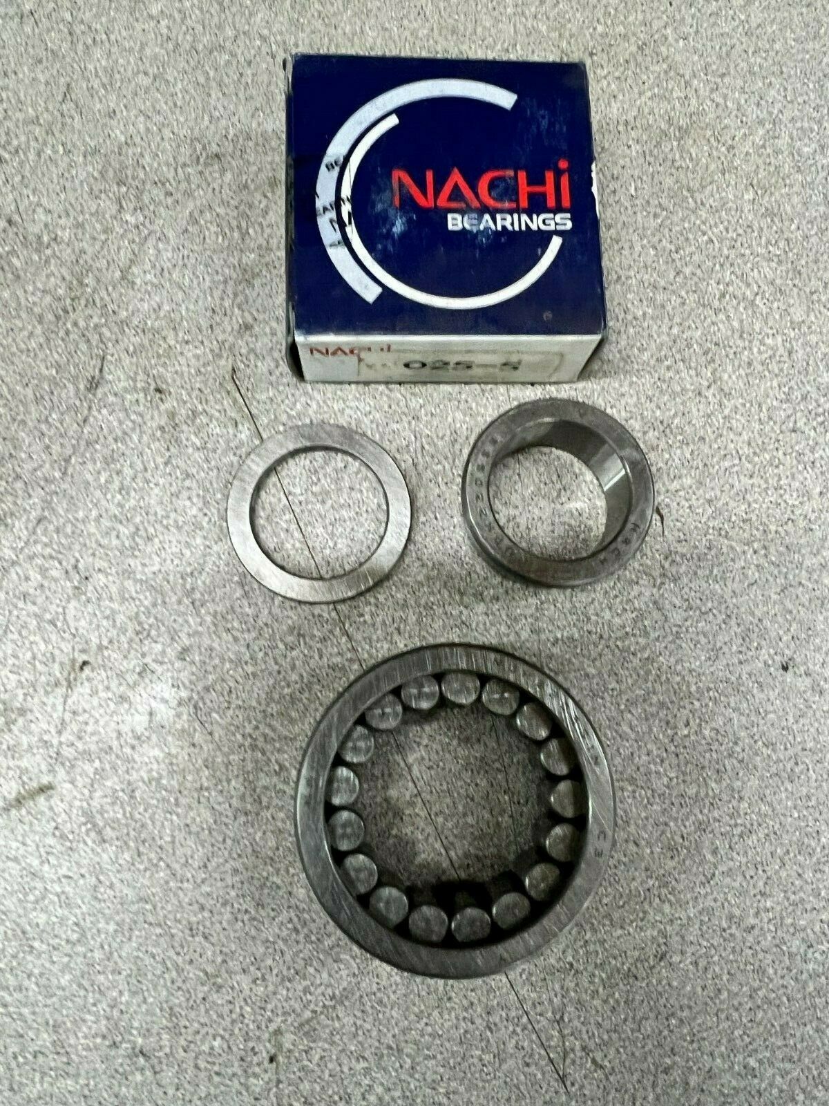 NEW IN BOX NACHI NUK2205S1N NUPK2205S6 BEARING  025-5