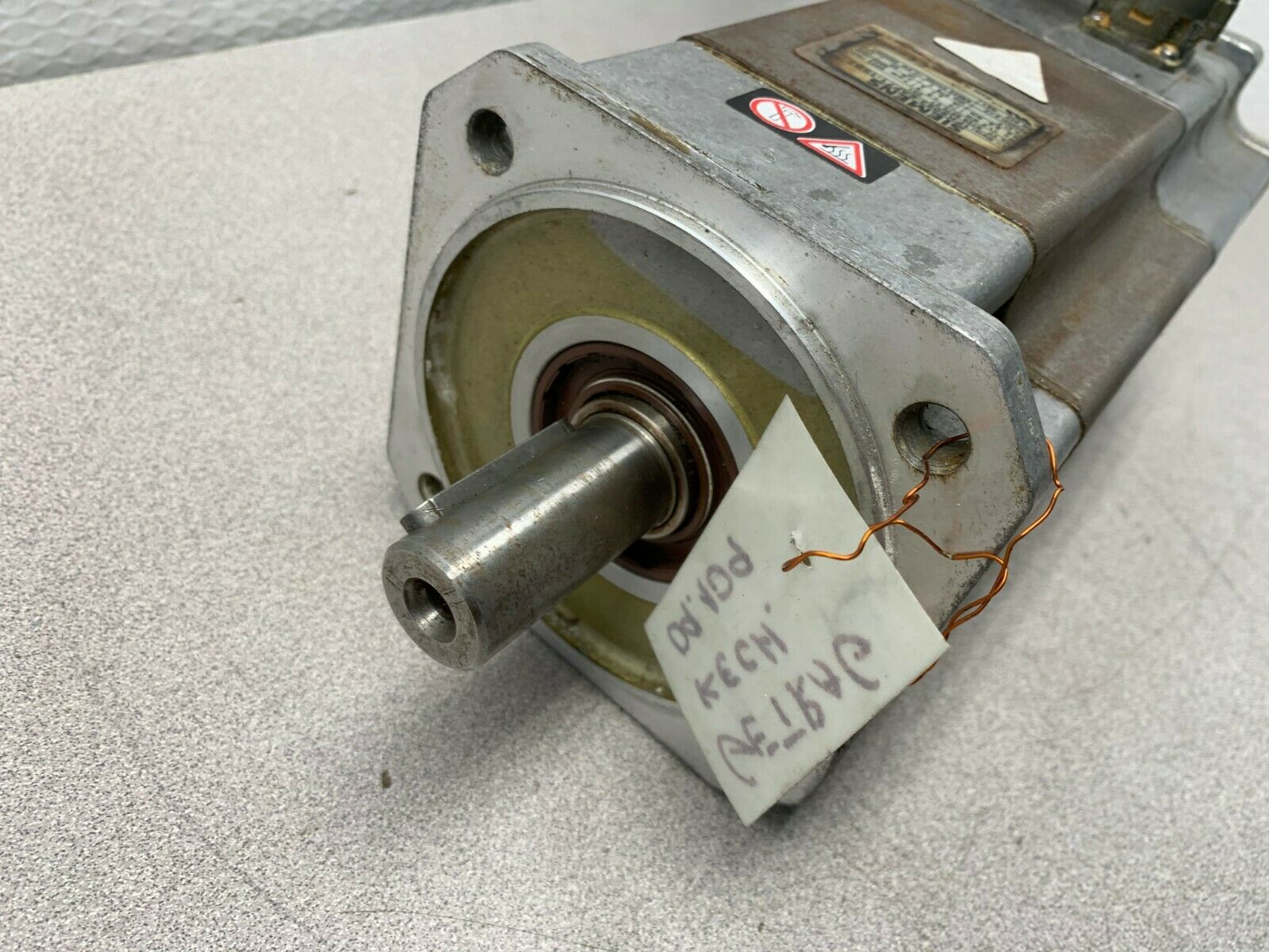 USED SIEMENS SERVO MOTOR 1FK6063-6AF71-1SB2