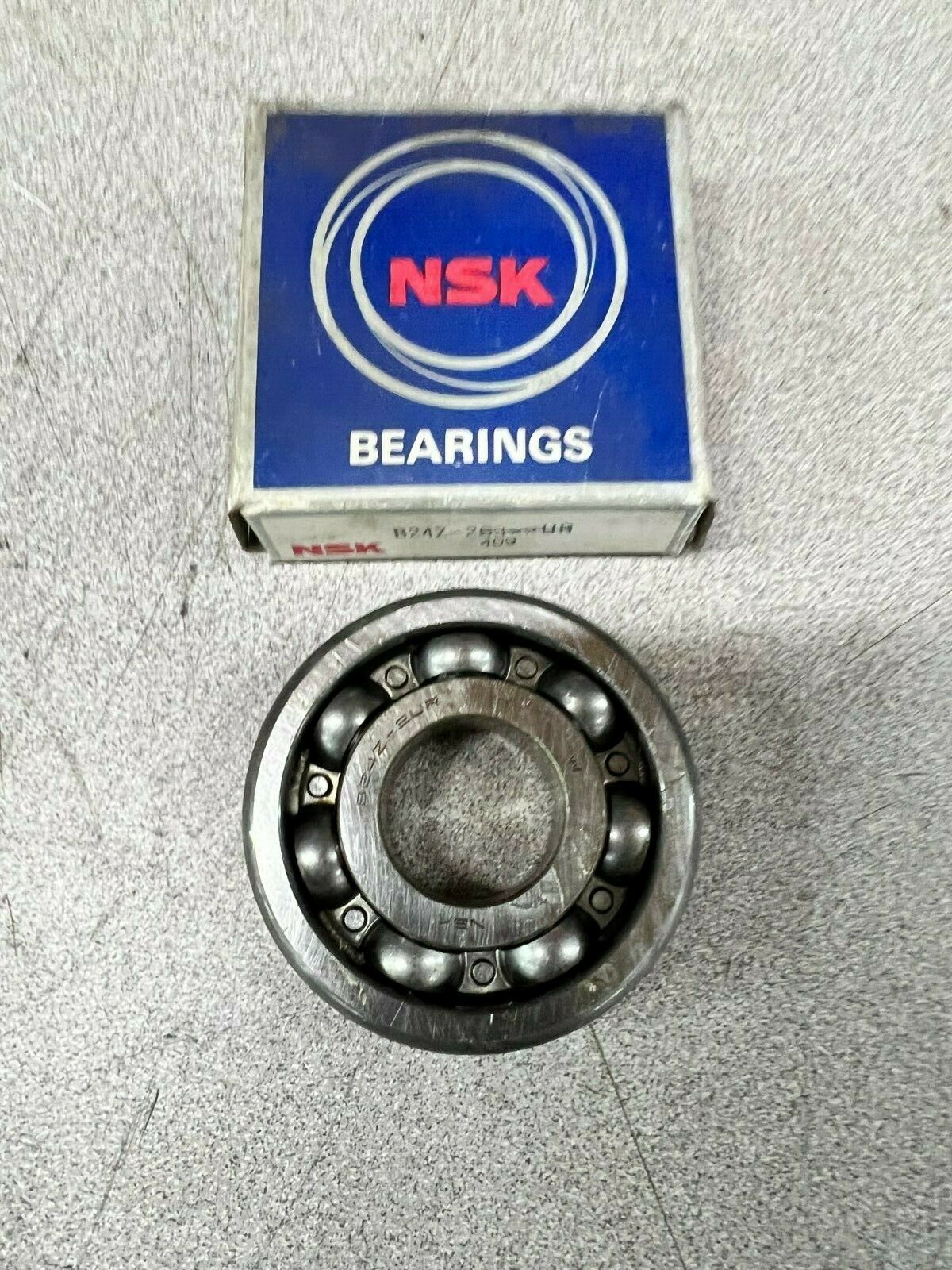 NEW IN BOX NSK B24Z-2UR ROLLER BEARING B24Z