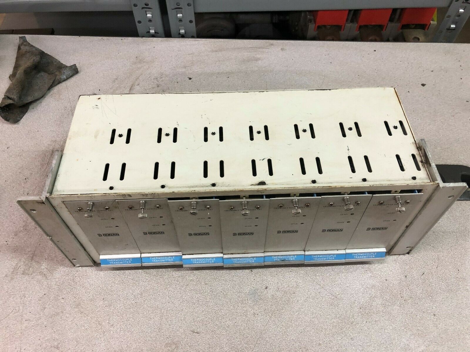 USED RONAN THERMOCOUPLE TRANSMITTER 7 SLOT RACK WITH 7 CARDS X81-311-K-50-B