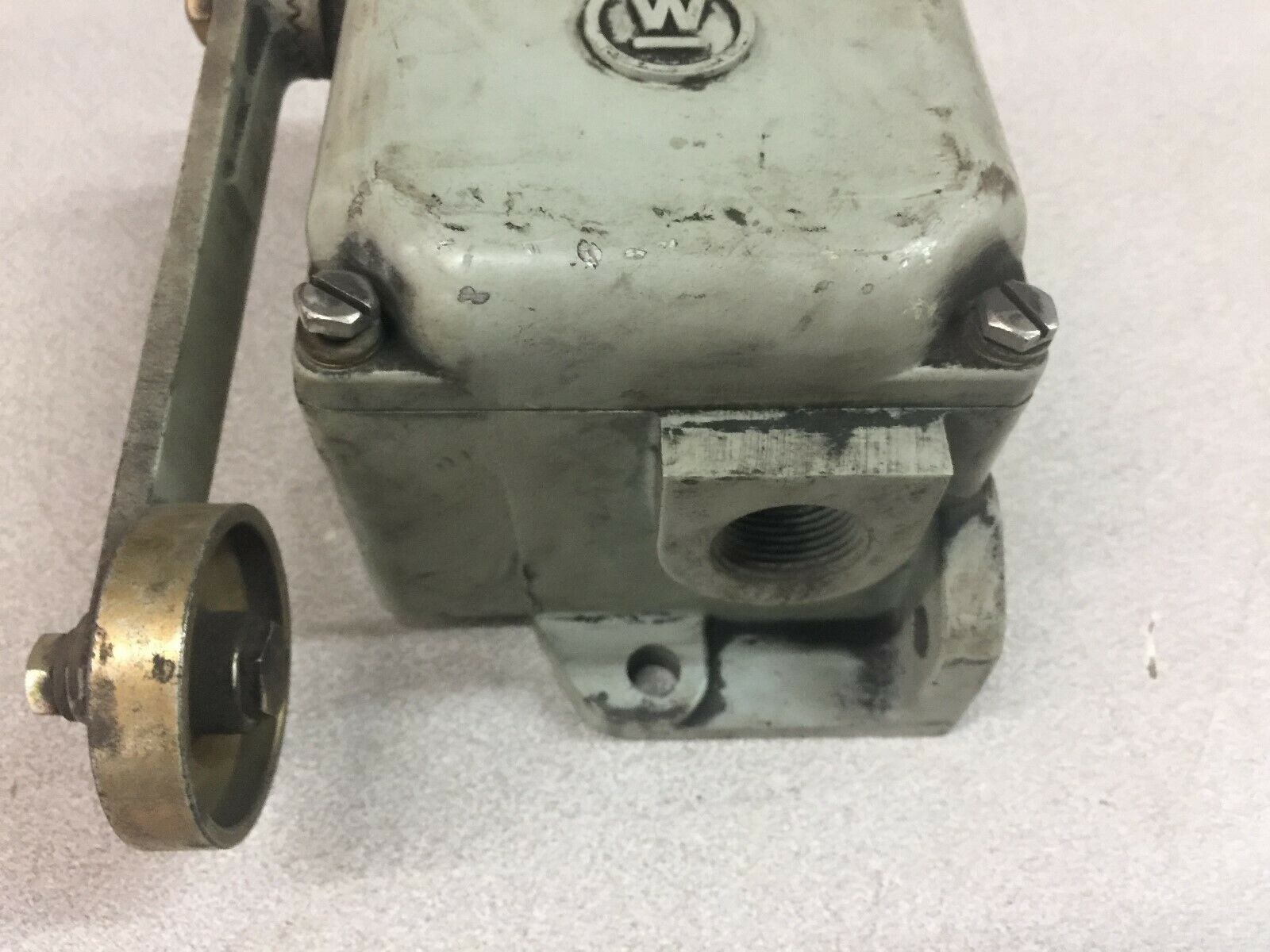 USED WESTINGHOUSE LIMIT SWITCH 201A363G16 HDH23S6S