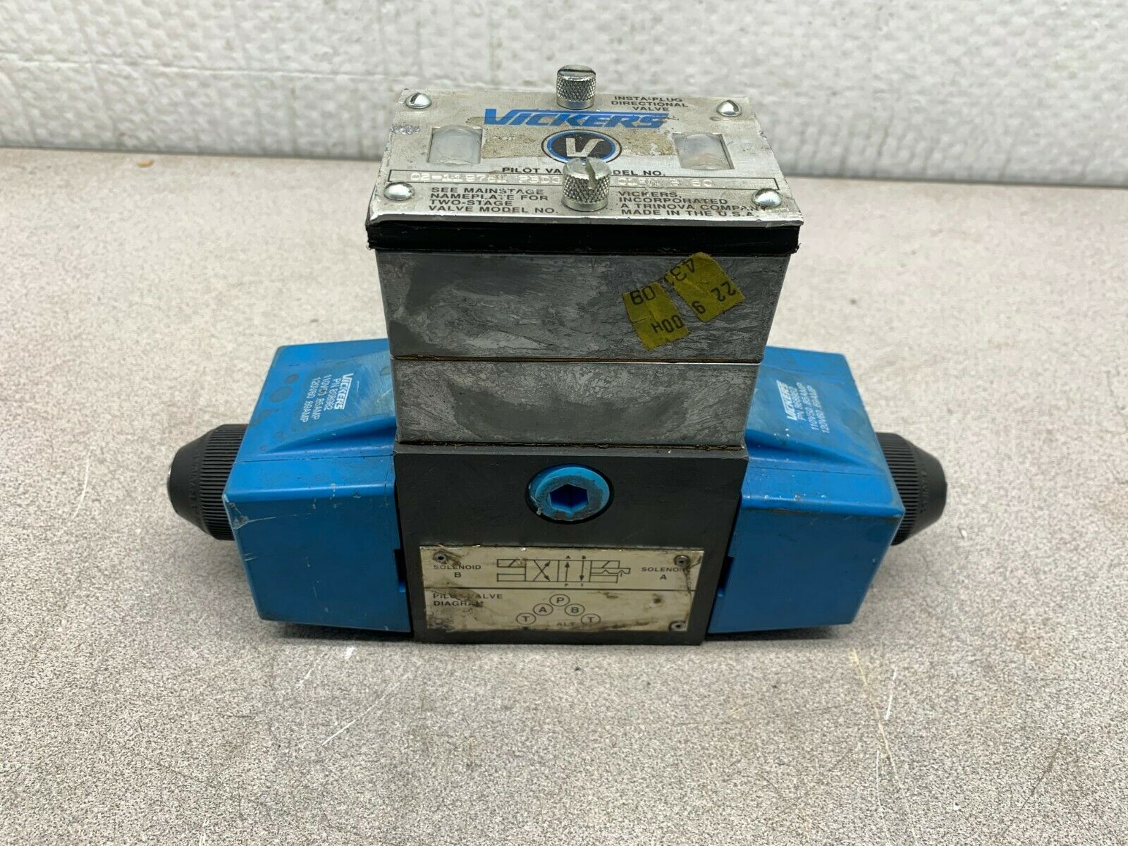 USED VICKERS HYDRAULIC VALVE PBDG4S4L 012N B 60