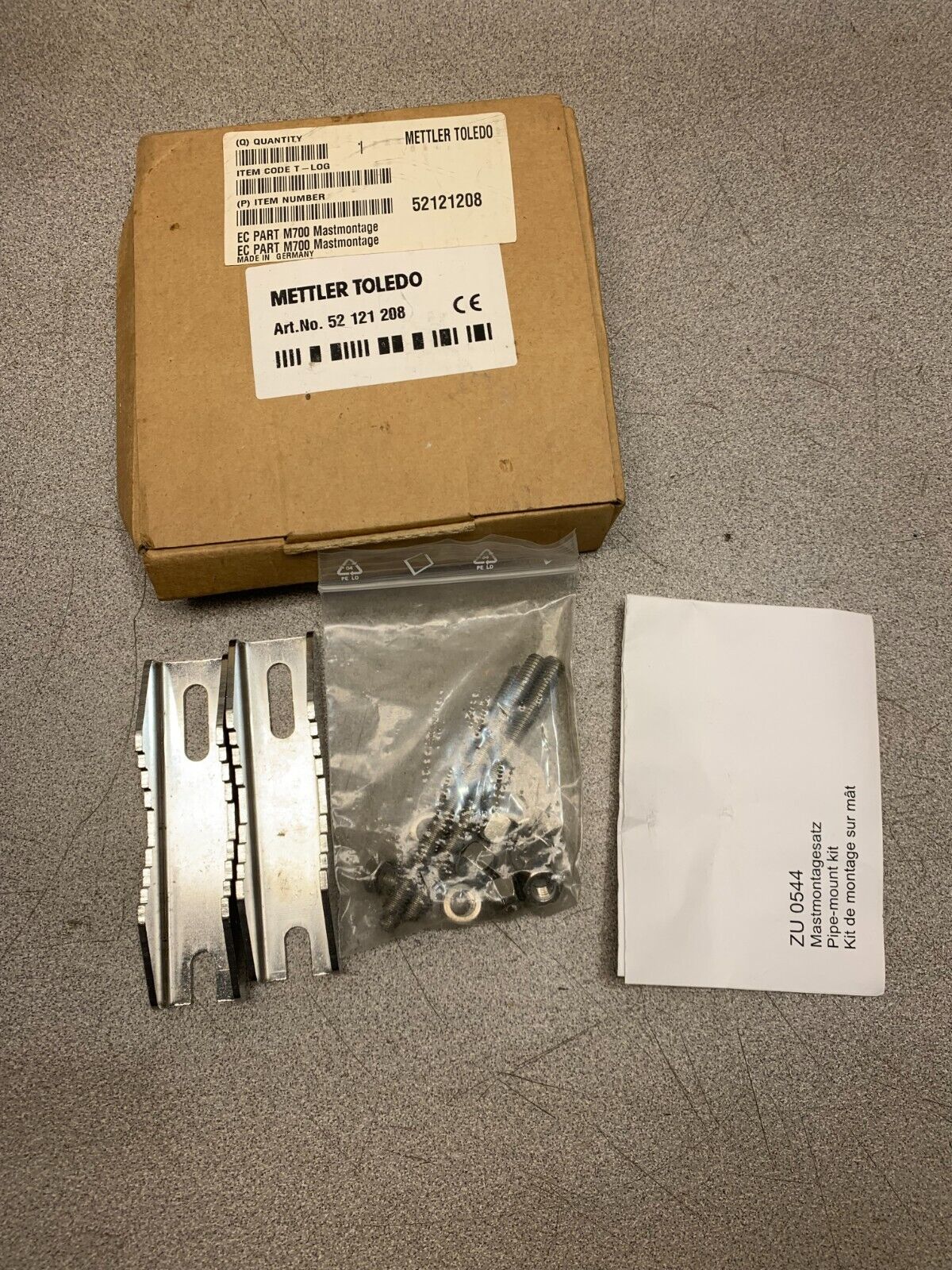 NEW IN BOX METTLER TOLEDO PIPE MOUNT KIT 52 121 208