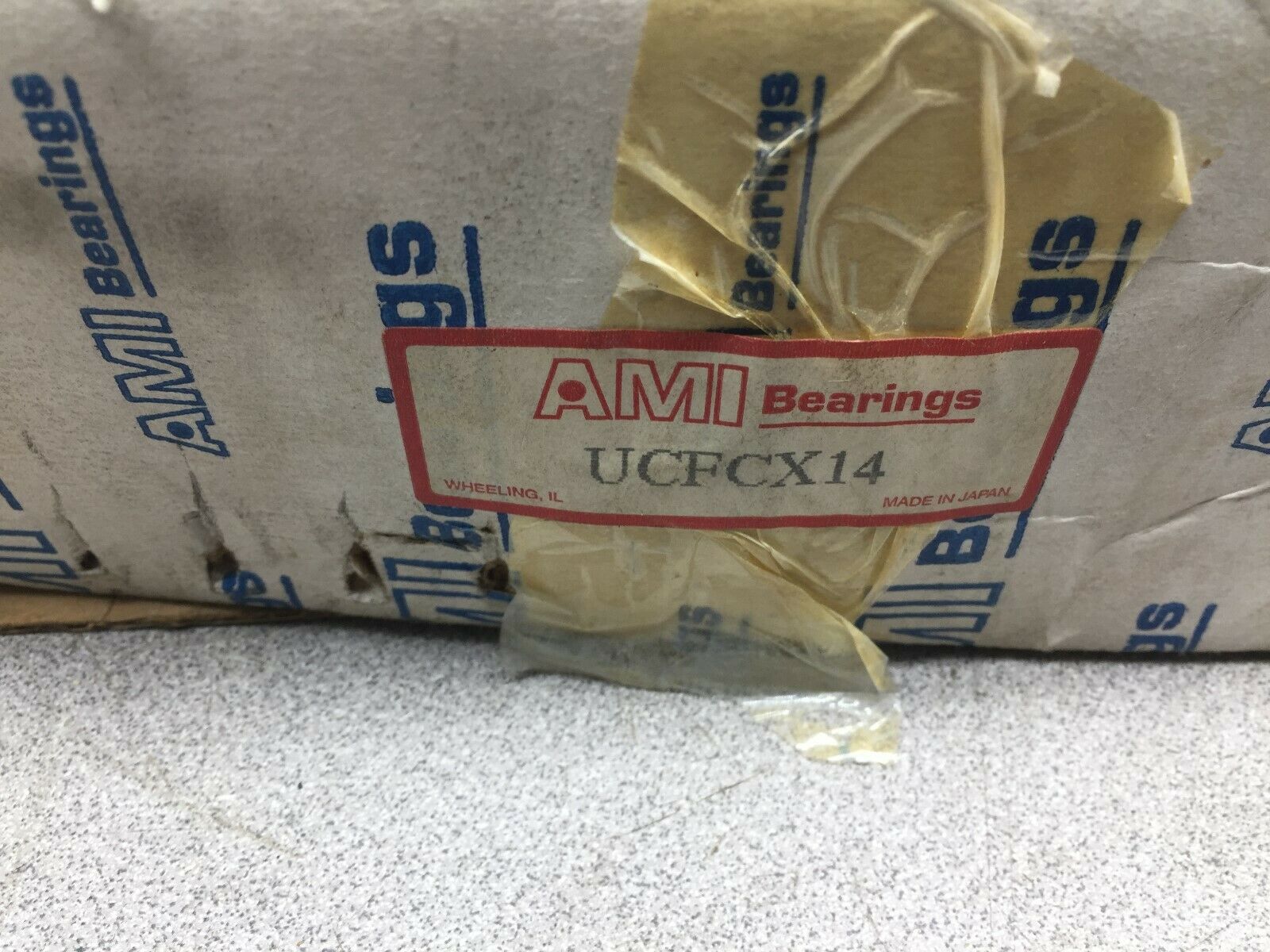 NEW IN BOX AMI BEARINGS FLANGE BEARING UCFCX14