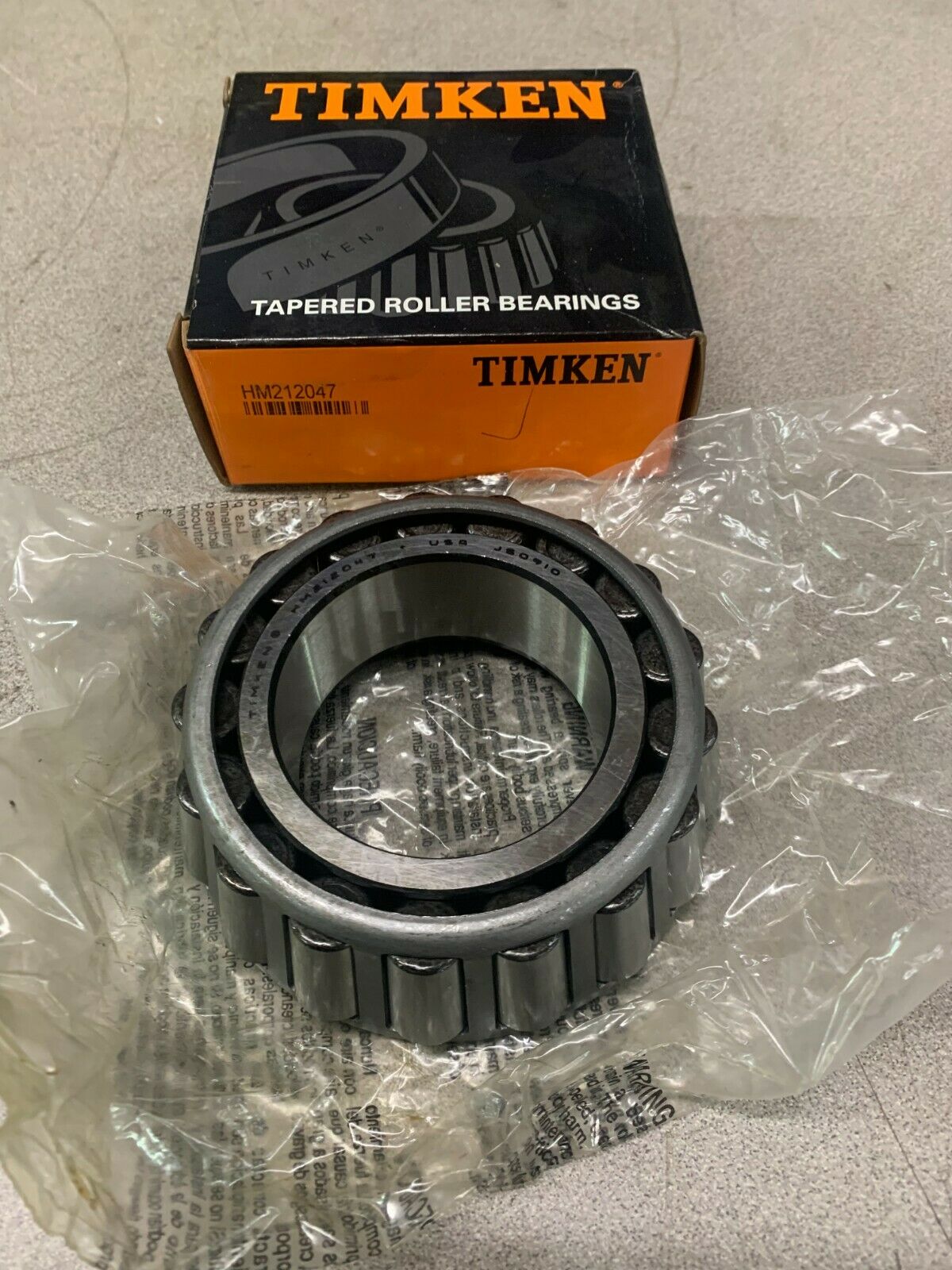 NEW IN BOX TIMKEN TAPERED ROLLER CONE BEARING HM212047